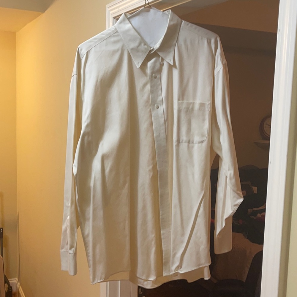Croft & Barrow cream colored dress shirt